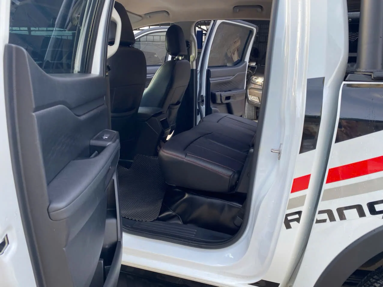 FORD RANGER XLS 51D-85021 - Ảnh 4