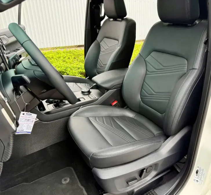 Ford Everest - Ảnh 6