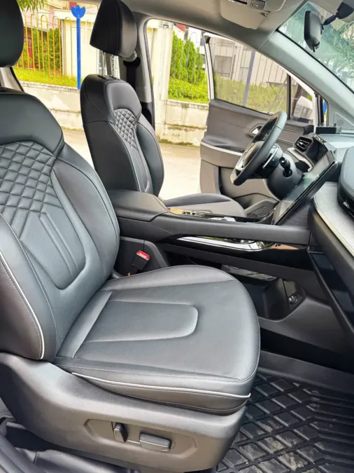 hyundai custin - Ảnh 7