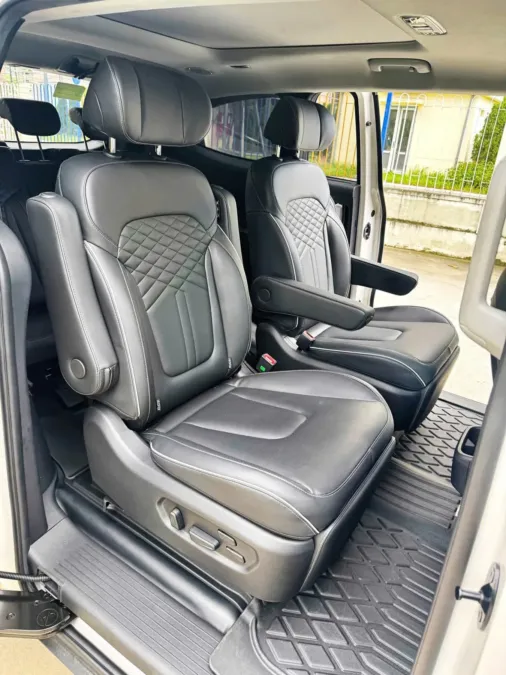 hyundai custin - Ảnh 8