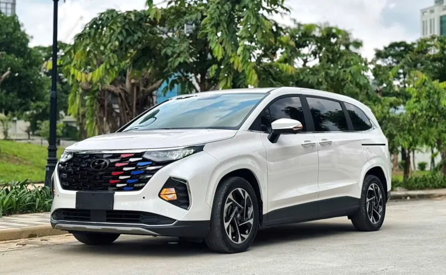 hyundai custin - Ảnh 2