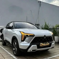 Alternative view of mitsubishi xforce